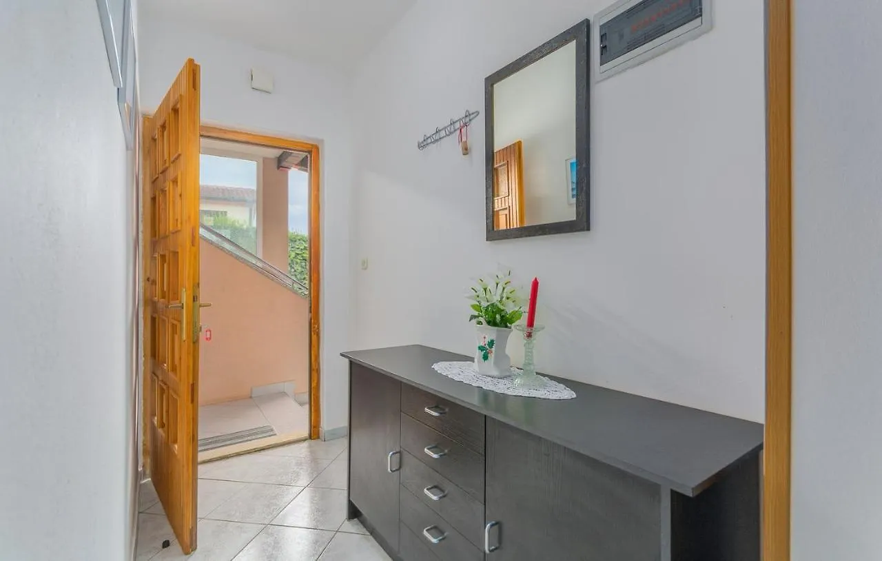 *** Guest house Apartments Lily Valbandon Croatia